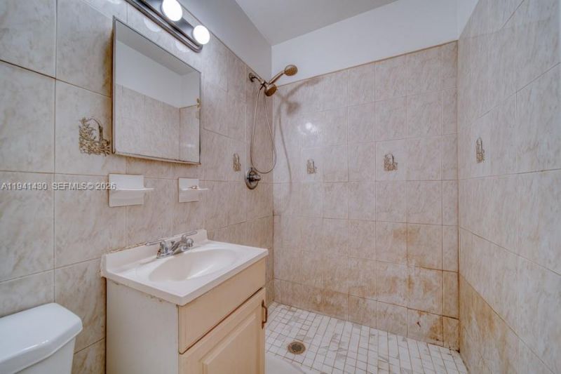 12220 NE Miami Pl, North Miami, FL 33161 Photo