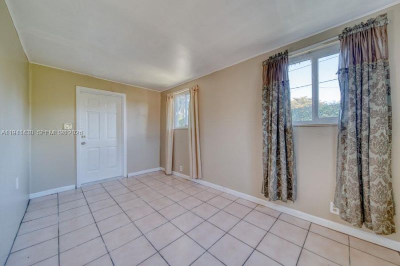 12220 NE Miami Pl, North Miami, FL 33161 Photo