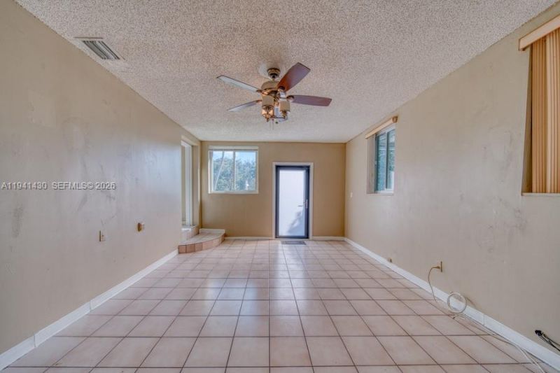 12220 NE Miami Pl, North Miami, FL 33161 Photo