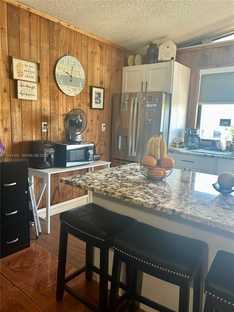 186 W Avenue A, Key Largo, FL 33037 Photo