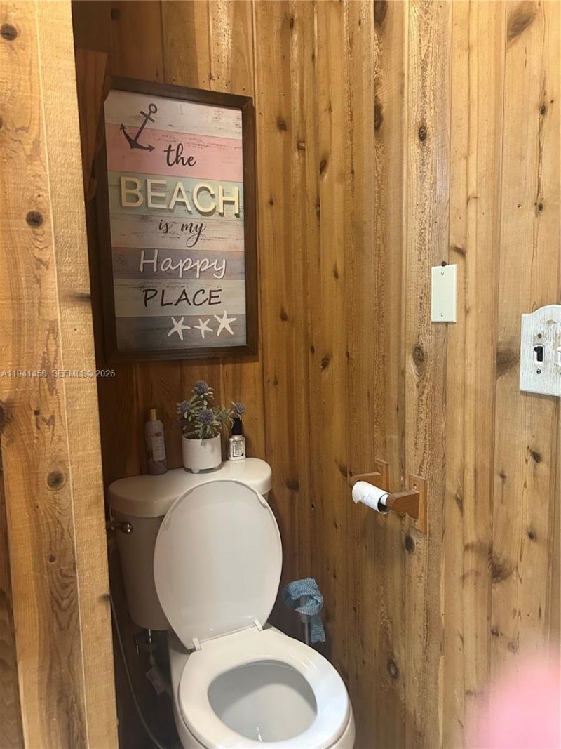 186 W Avenue A, Key Largo, FL 33037 Photo