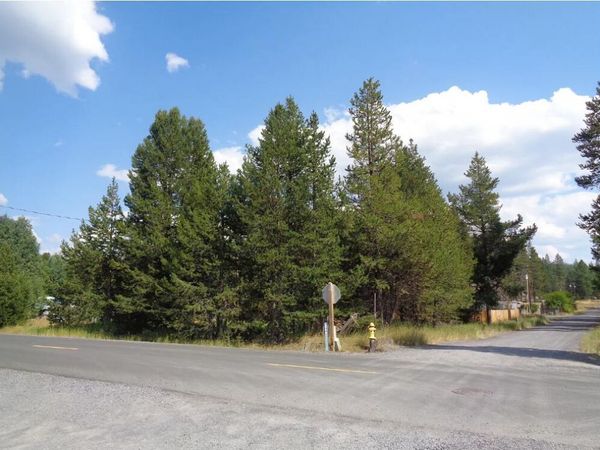 Main Street, Crescent, OR 97733