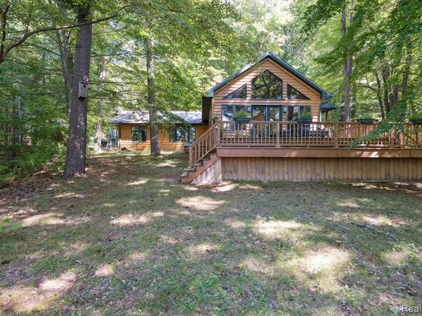 267 W Barnes Lake Road, Deerfield Twp, MI 48421