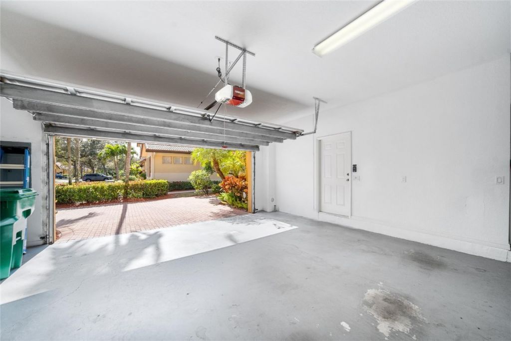 5772 NW 119th Drive, Coral Springs, FL 33076 Photo