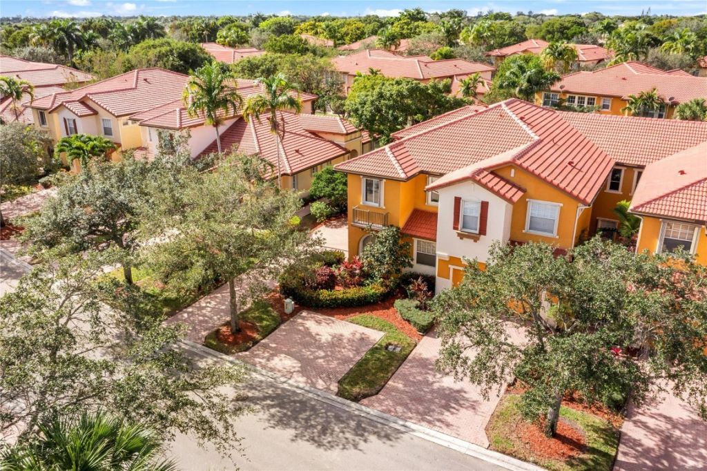 5772 NW 119th Drive, Coral Springs, FL 33076 Photo