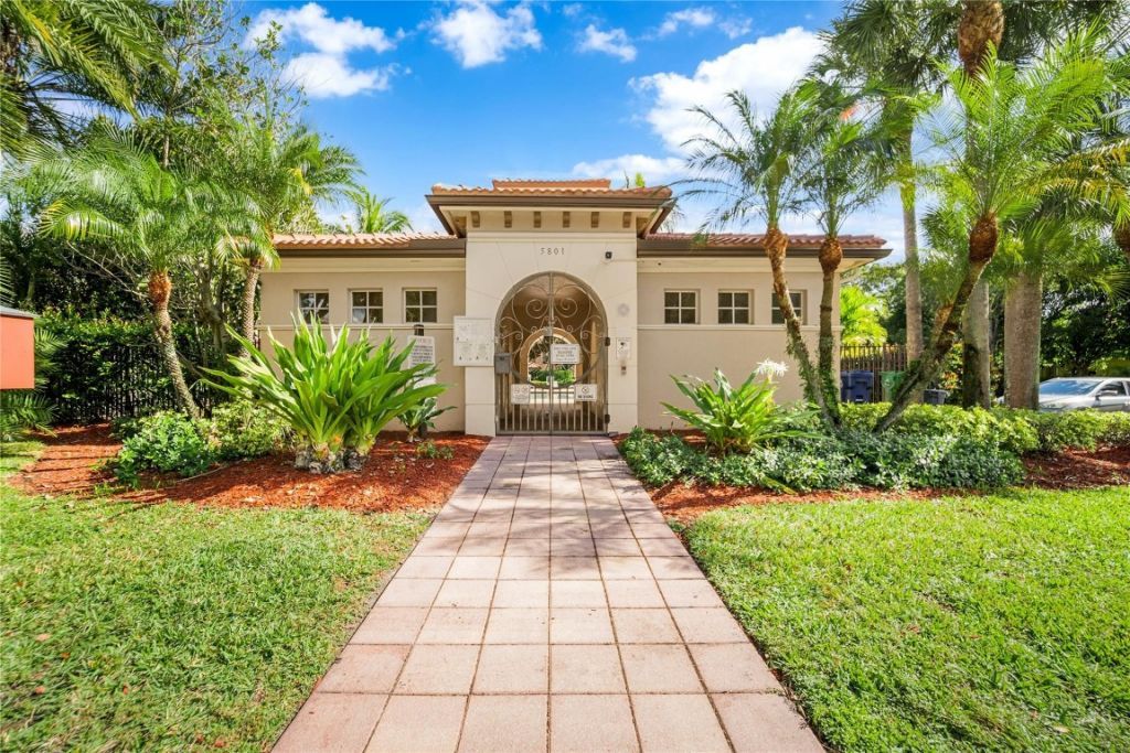 5772 NW 119th Drive, Coral Springs, FL 33076 Photo