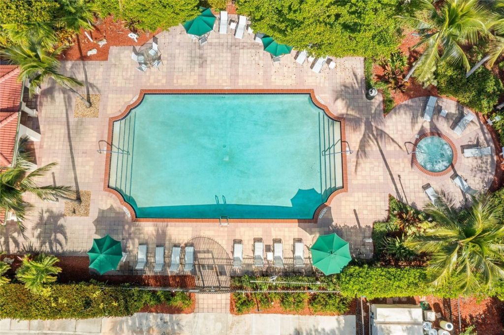 5772 NW 119th Drive, Coral Springs, FL 33076 Photo