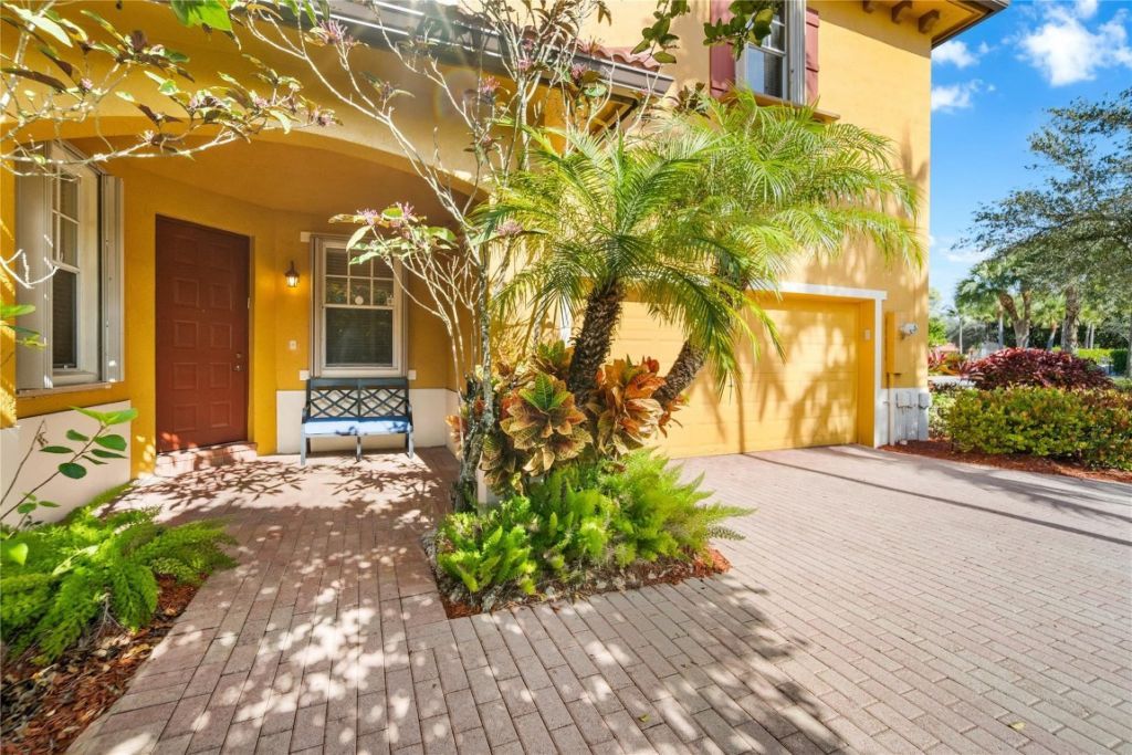 5772 NW 119th Drive, Coral Springs, FL 33076 Photo