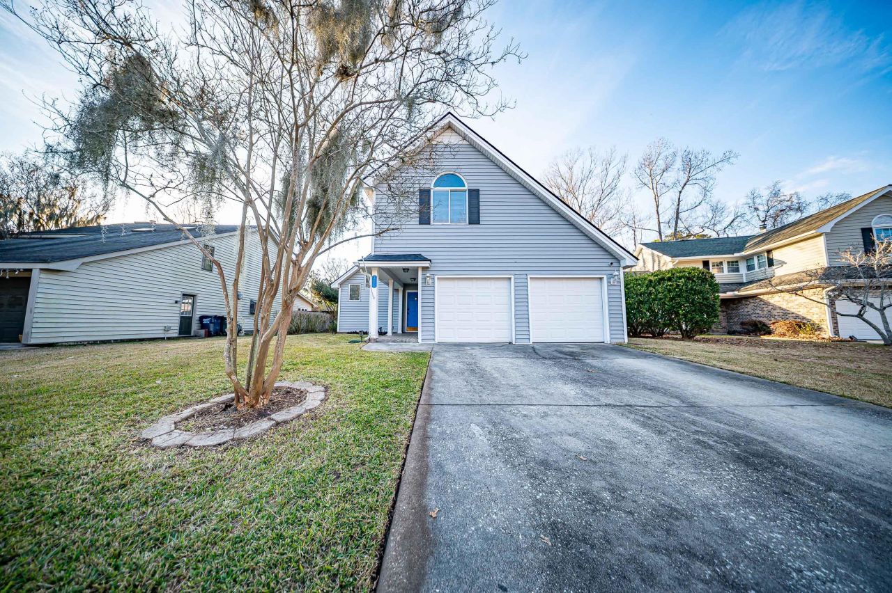 111 River Oak Lane Photo 1