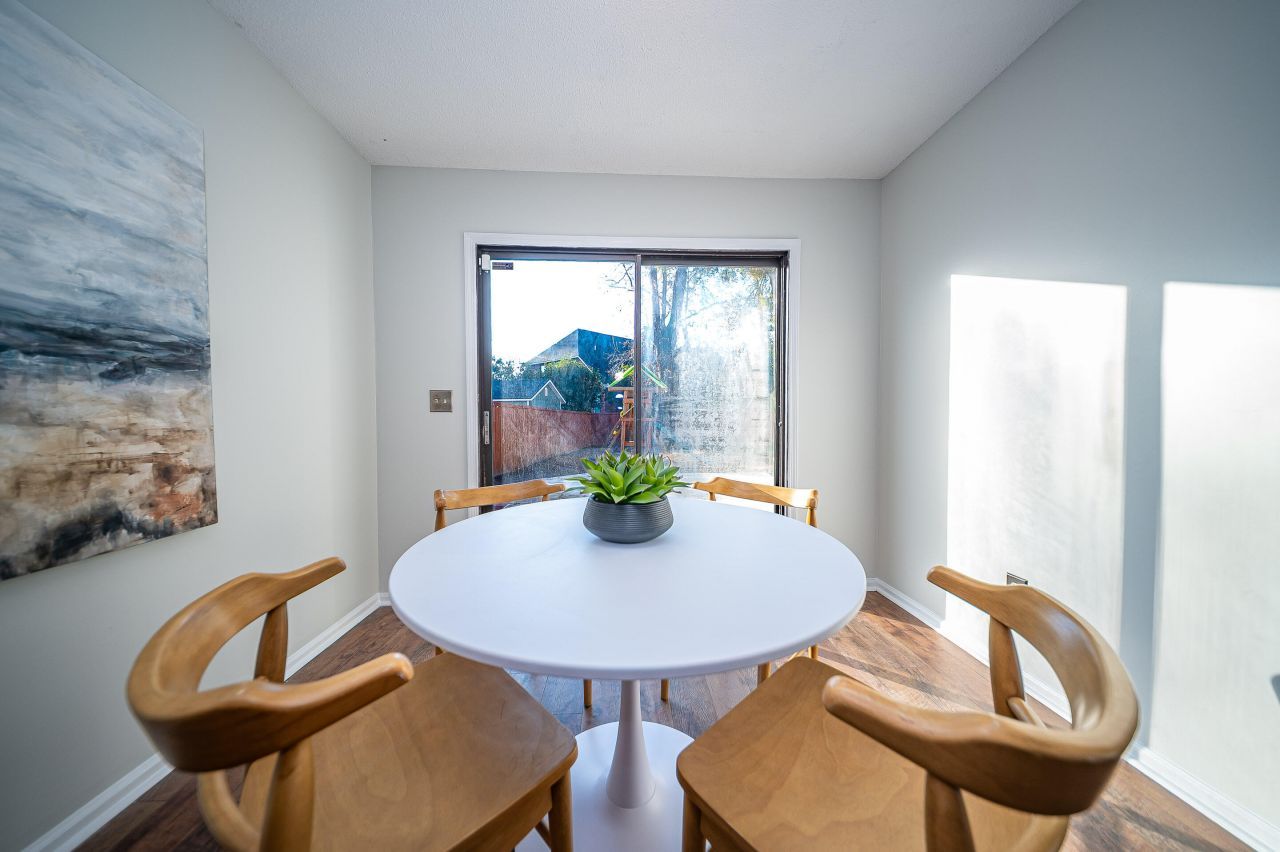 111 River Oak Lane Photo 36