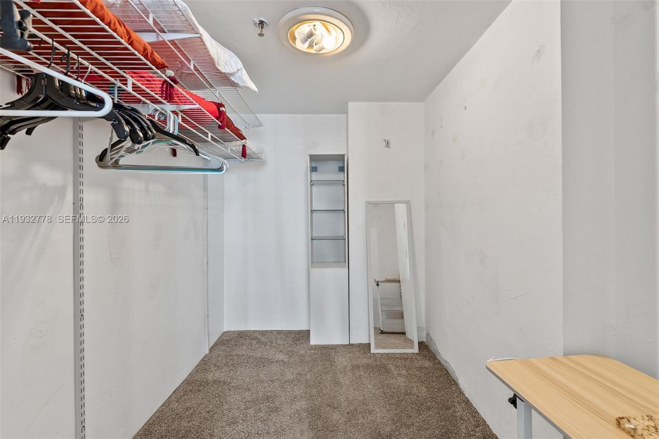 555 NE 15th St, Unit 14G, Miami, FL 33132 Photo