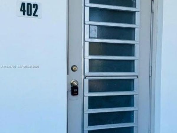 5000 NW 36th St , Unit 402, Lauderdale Lakes, FL 33319