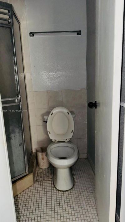 5000 NW 36th St , Unit 402, Lauderdale Lakes, FL 33319 Photo