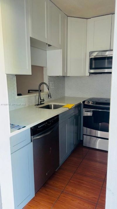 5000 NW 36th St , Unit 402, Lauderdale Lakes, FL 33319 Photo