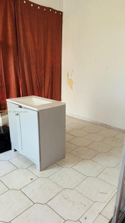 5000 NW 36th St , Unit 402, Lauderdale Lakes, FL 33319 Photo