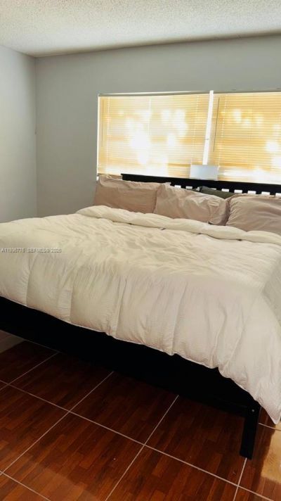 5000 NW 36th St , Unit 402, Lauderdale Lakes, FL 33319 Photo