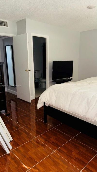 5000 NW 36th St , Unit 402, Lauderdale Lakes, FL 33319 Photo