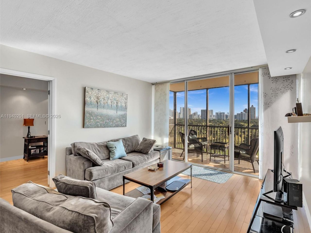 20379 W Country Club Dr , Unit 1138, Aventura, FL 33180 Photo