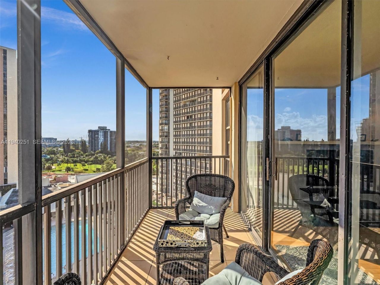 20379 W Country Club Dr , Unit 1138, Aventura, FL 33180 Photo