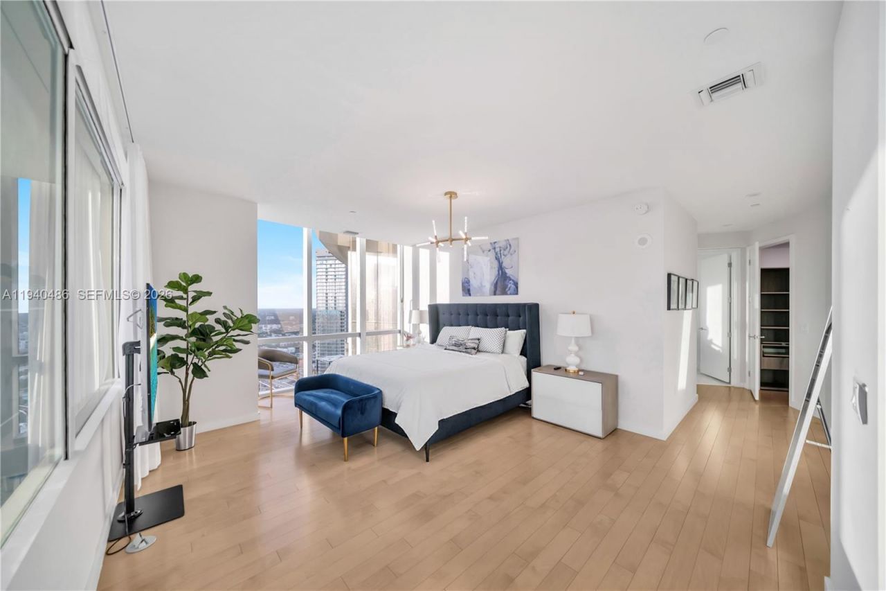 851 NE 1st Avenue, Unit Penthouse, Miami, FL 33132 Photo