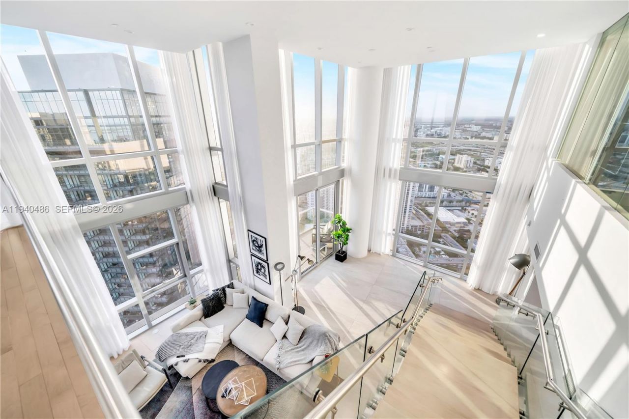 851 NE 1st Avenue, Unit Penthouse, Miami, FL 33132 Photo