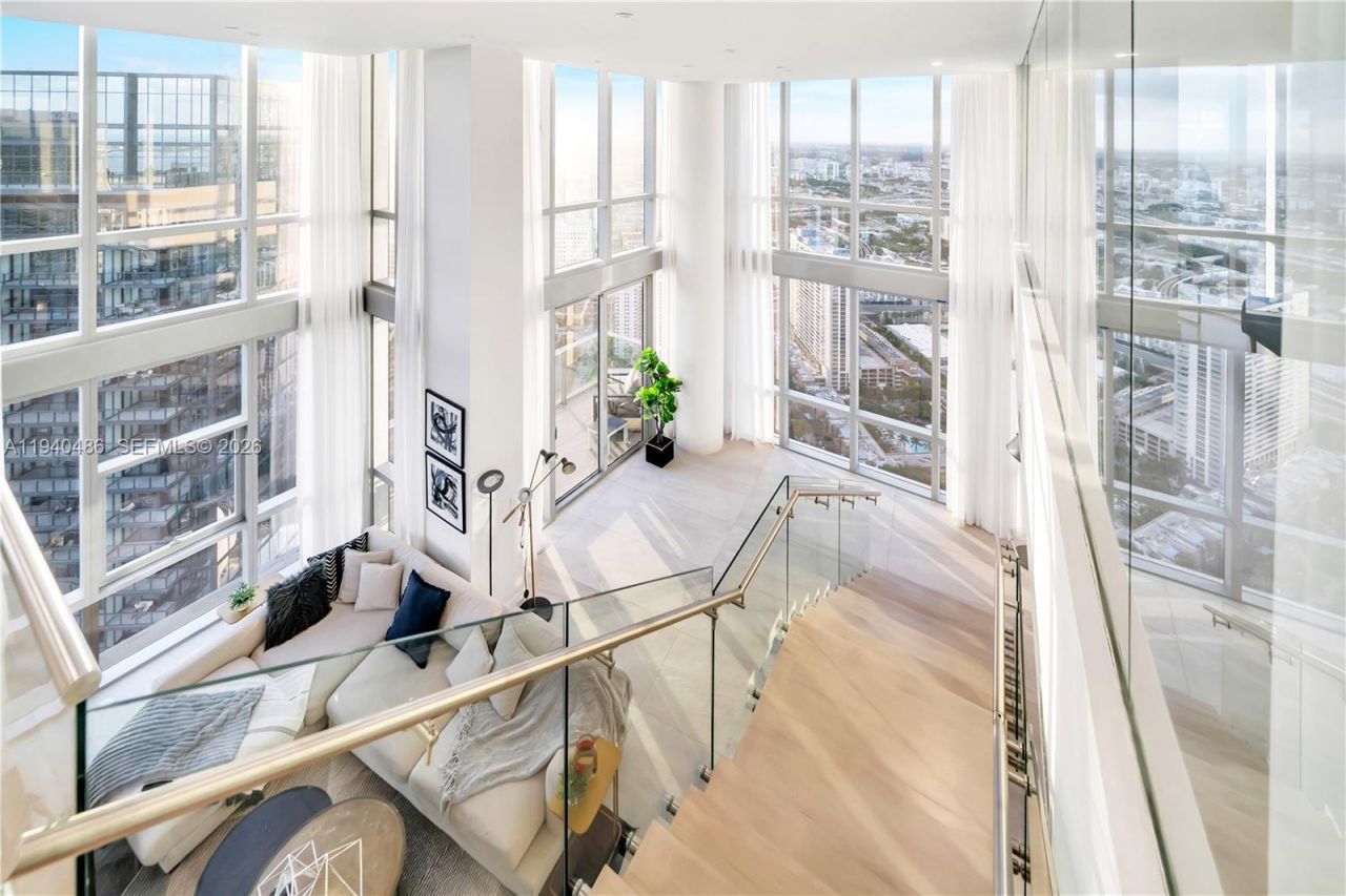 851 NE 1st Avenue, Unit Penthouse, Miami, FL 33132 Photo