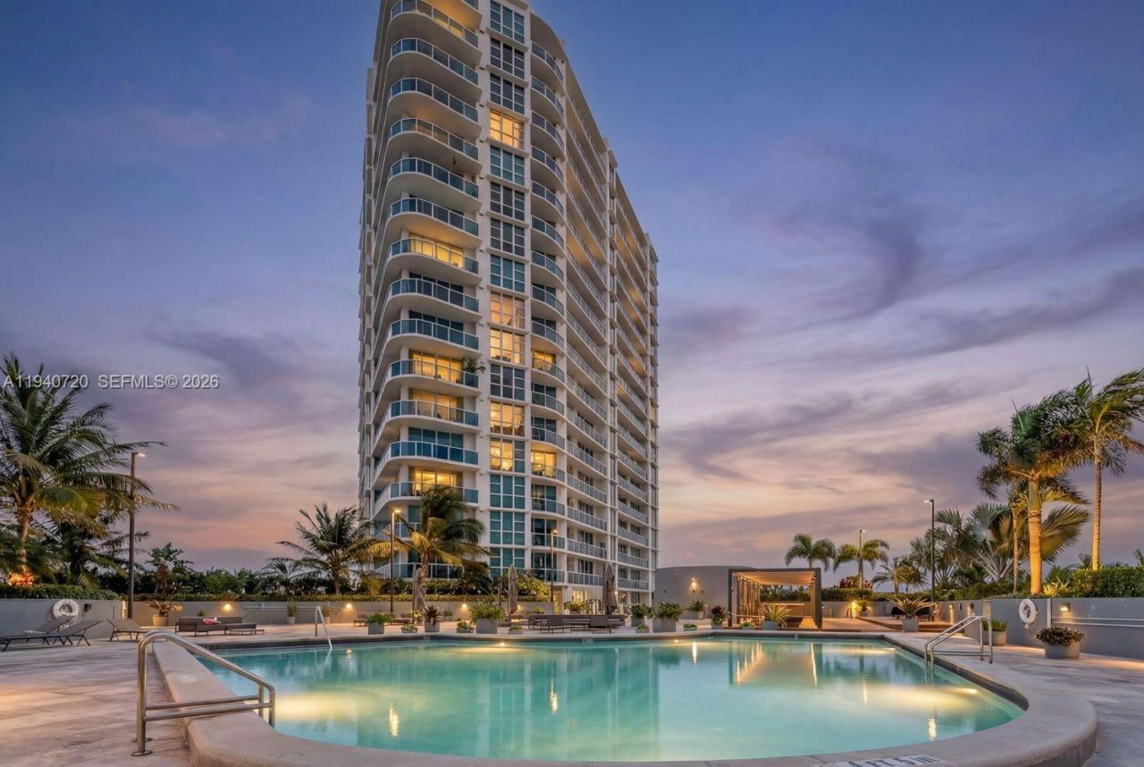 1881 79th St Cswy, Unit 1002, North Bay Village, FL 33141 Photo