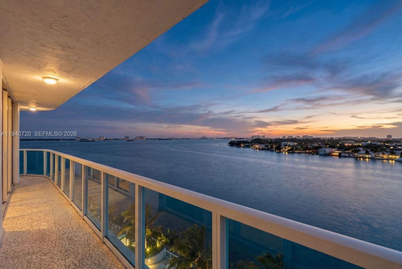 1881 79th St Cswy, Unit 1002, North Bay Village, FL 33141 Photo