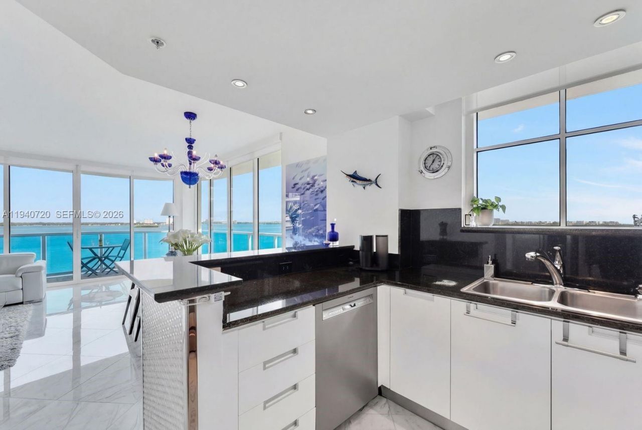 1881 79th St Cswy, Unit 1002, North Bay Village, FL 33141 Photo