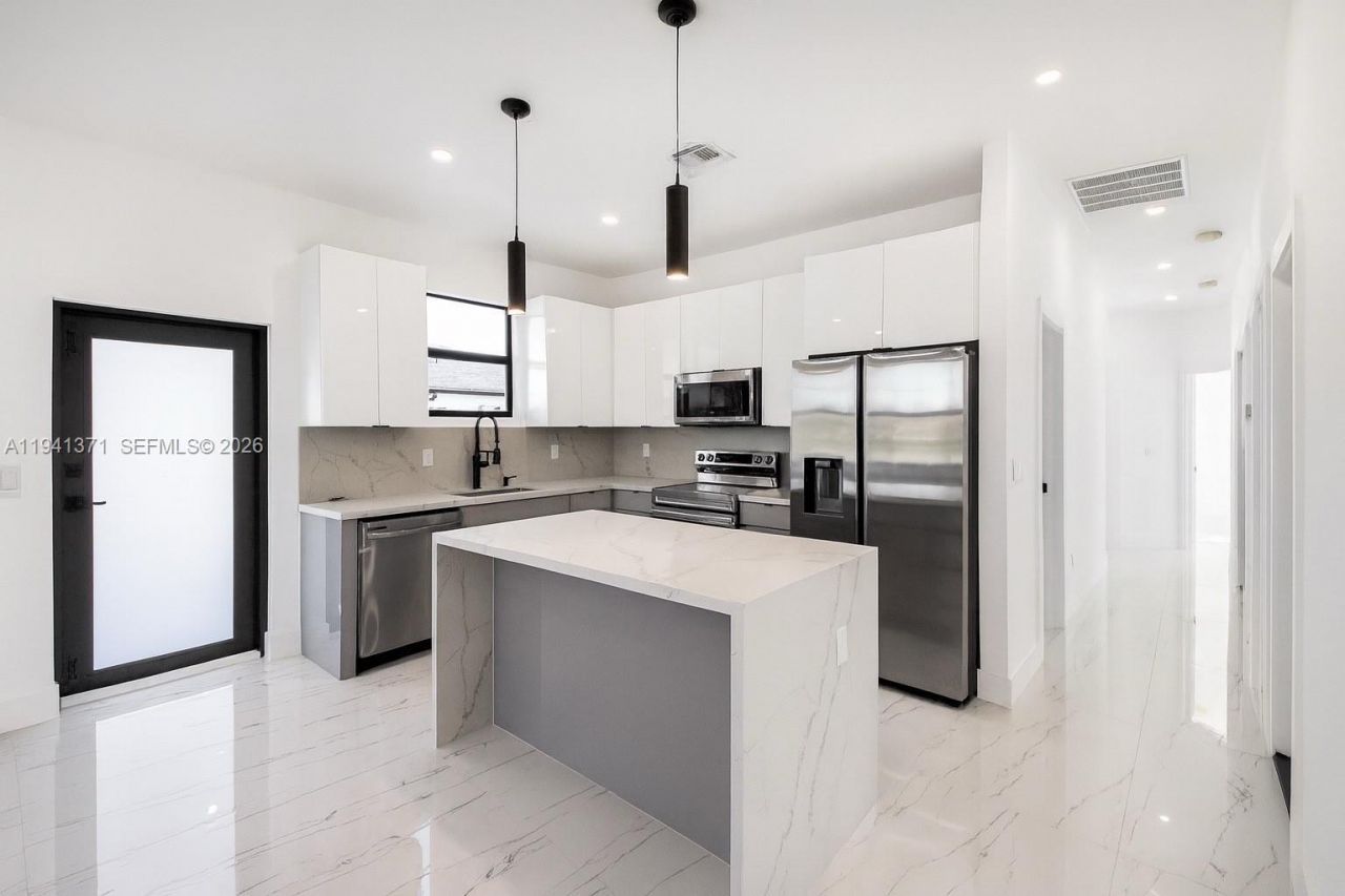 5043/5045 Benton, Lehigh Acres, FL 33971 Photo