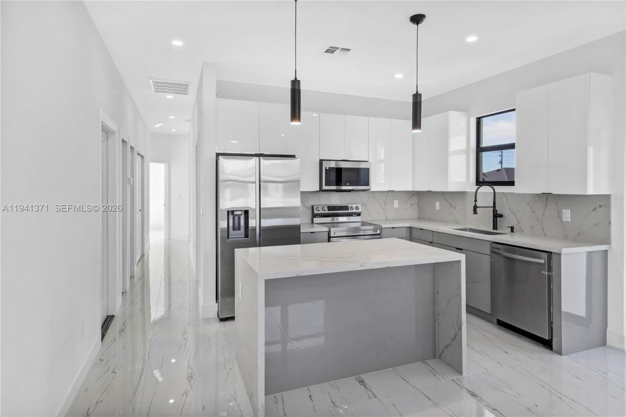 5043/5045 Benton, Lehigh Acres, FL 33971 Photo