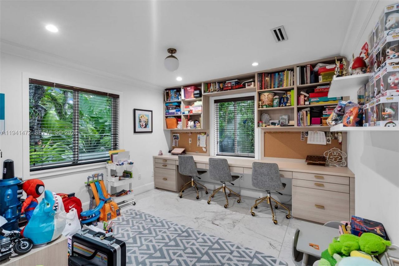 1030 Manati Ave, Coral Gables, FL 33146 Photo