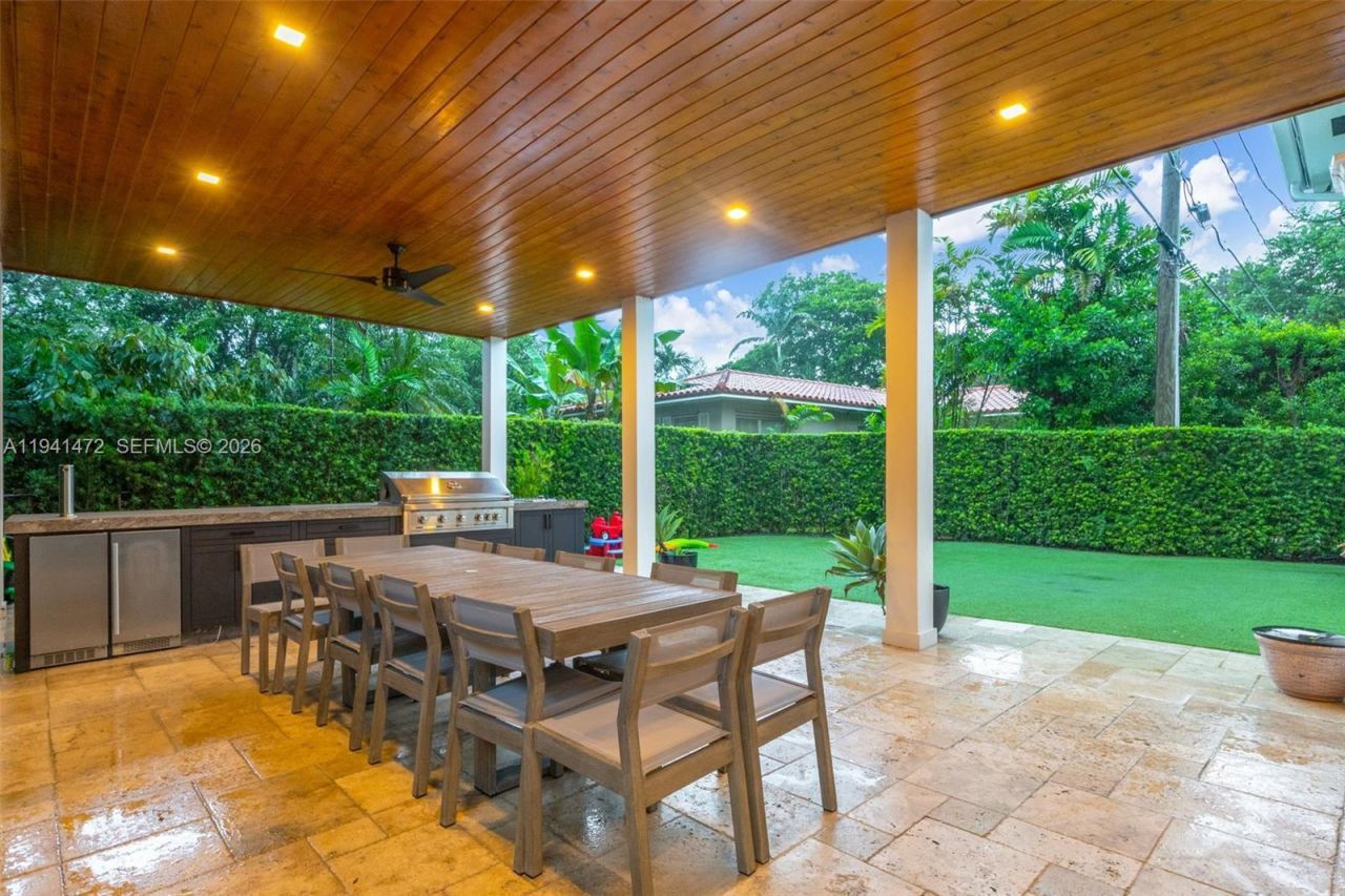 1030 Manati Ave, Coral Gables, FL 33146 Photo