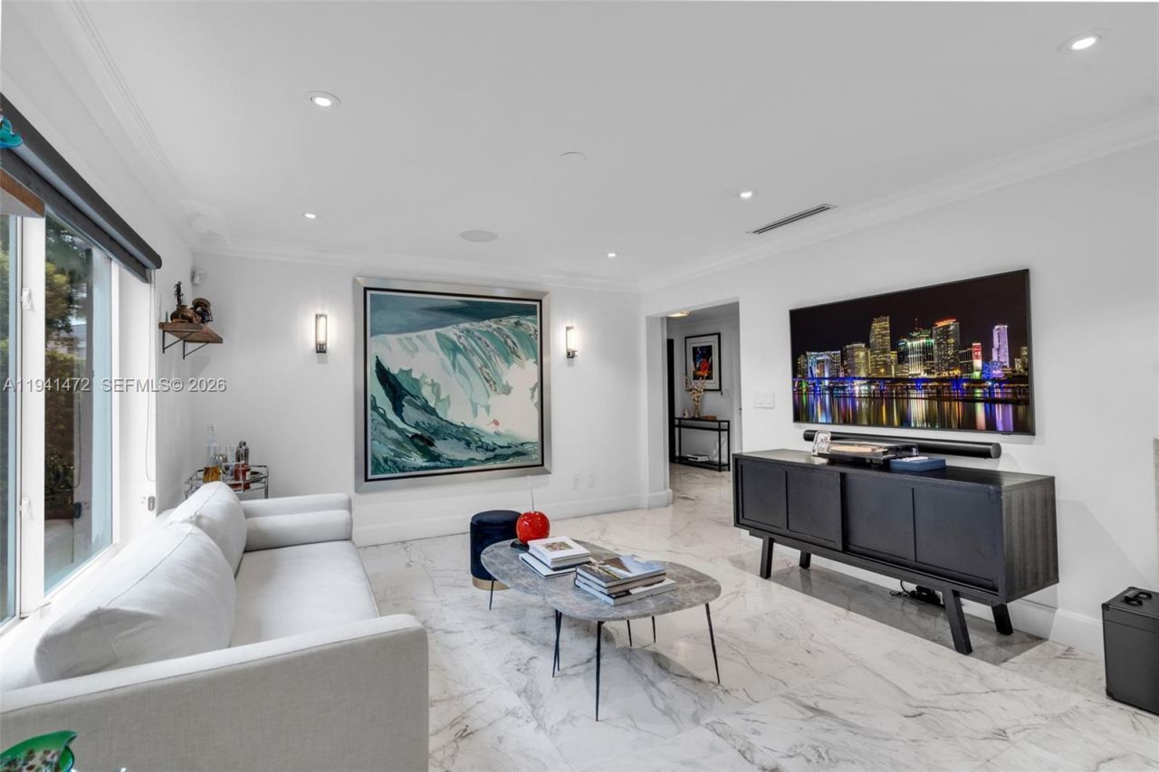 1030 Manati Ave, Coral Gables, FL 33146 Photo