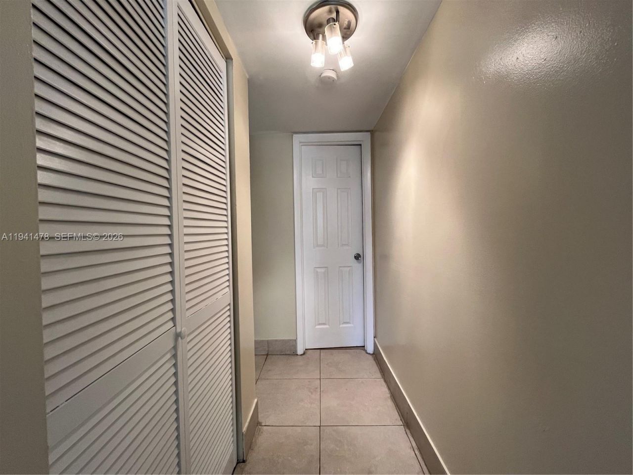 3700 NW 21st St, Unit 304, Lauderdale Lakes, FL 33311 Photo