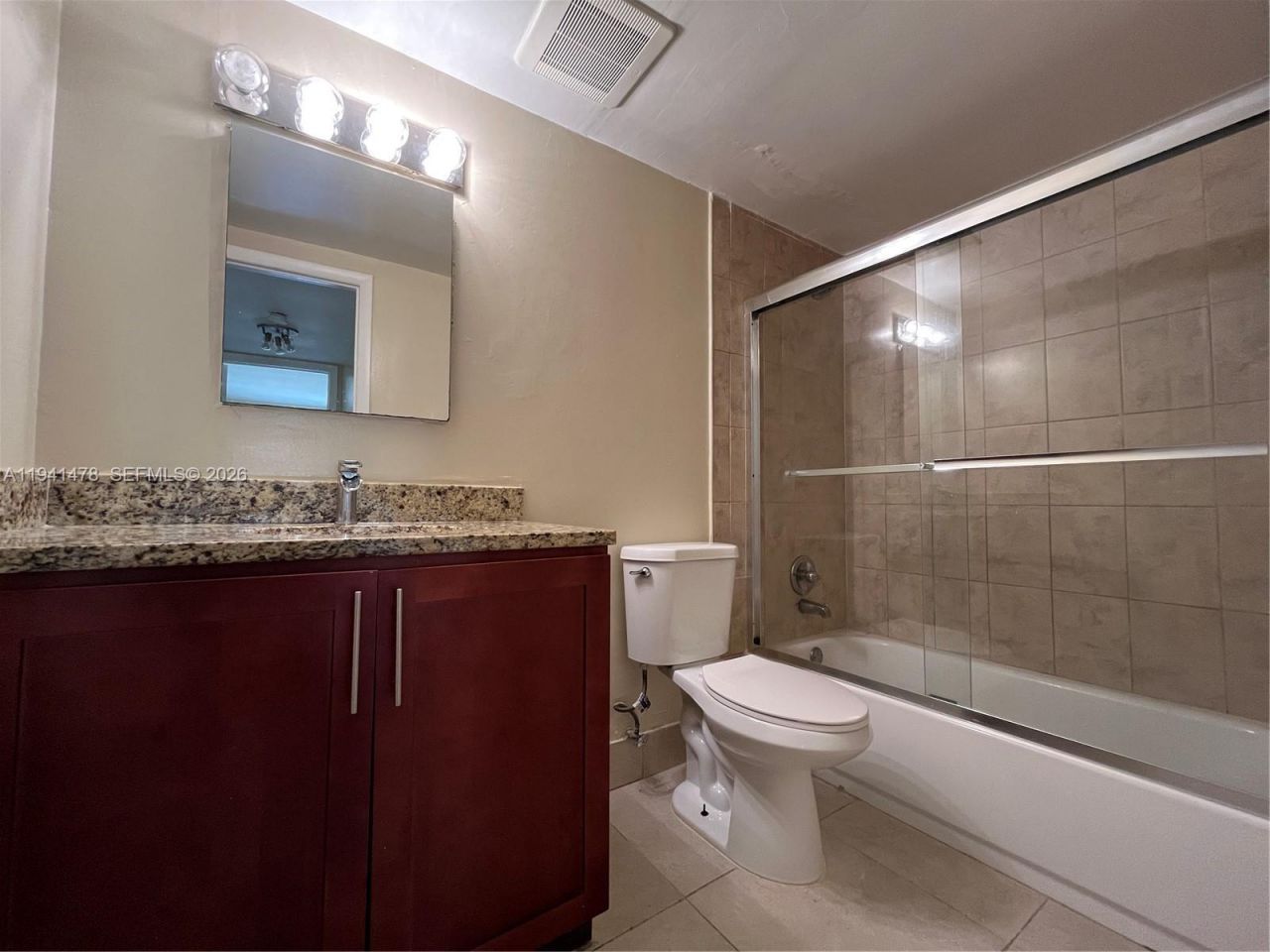 3700 NW 21st St, Unit 304, Lauderdale Lakes, FL 33311 Photo