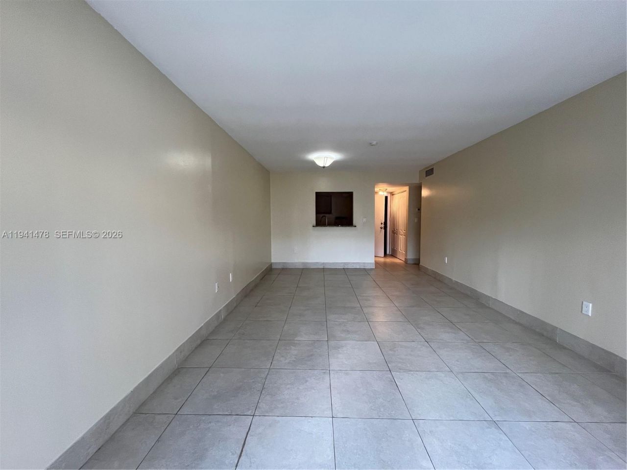 3700 NW 21st St, Unit 304, Lauderdale Lakes, FL 33311 Photo