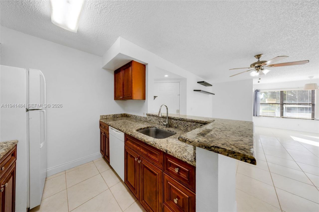 2986 S University Dr , Unit 8101, Davie, FL 33328 Photo