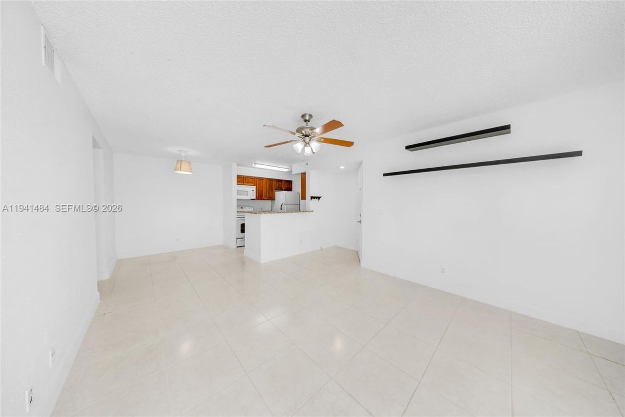 2986 S University Dr , Unit 8101, Davie, FL 33328 Photo