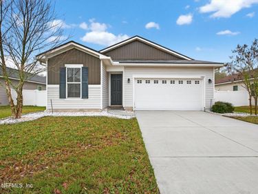 1062 PERSIMMON Drive, Middleburg, FL 32068