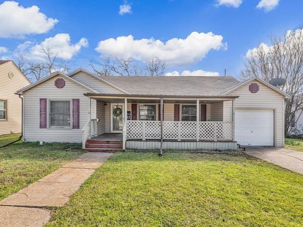 704 E McLennan Avenue, Mart, TX 76664