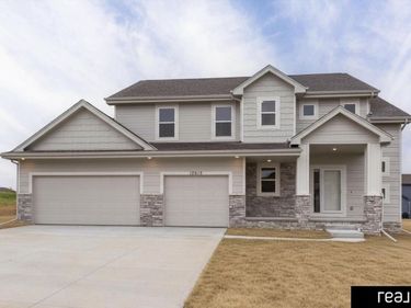 12615 Carpenter Street, Papillion, NE 68138