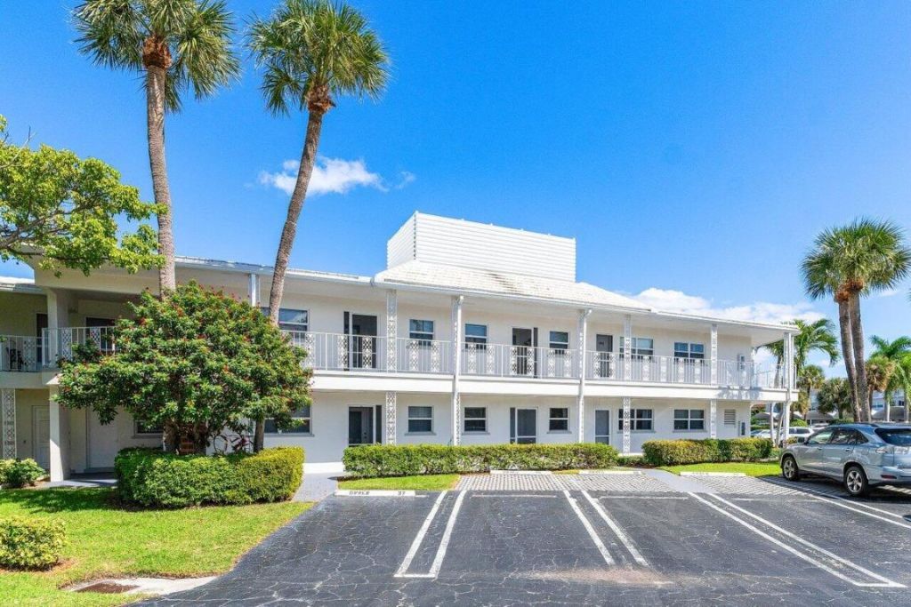 701 NE Harbour Terrace, Unit 103, Boca Raton, FL 33431 Photo