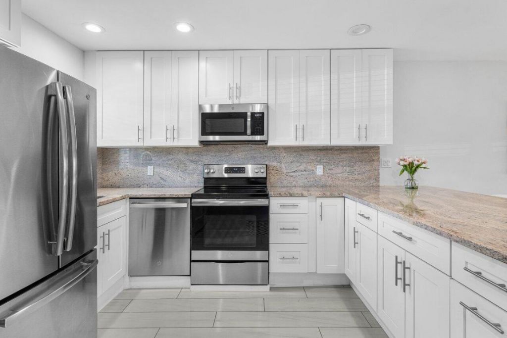 701 NE Harbour Terrace, Unit 103, Boca Raton, FL 33431 Photo