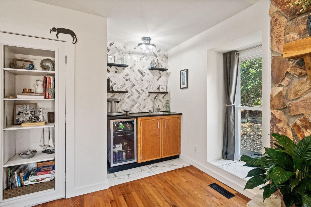 302 Santee Drive Photo 14