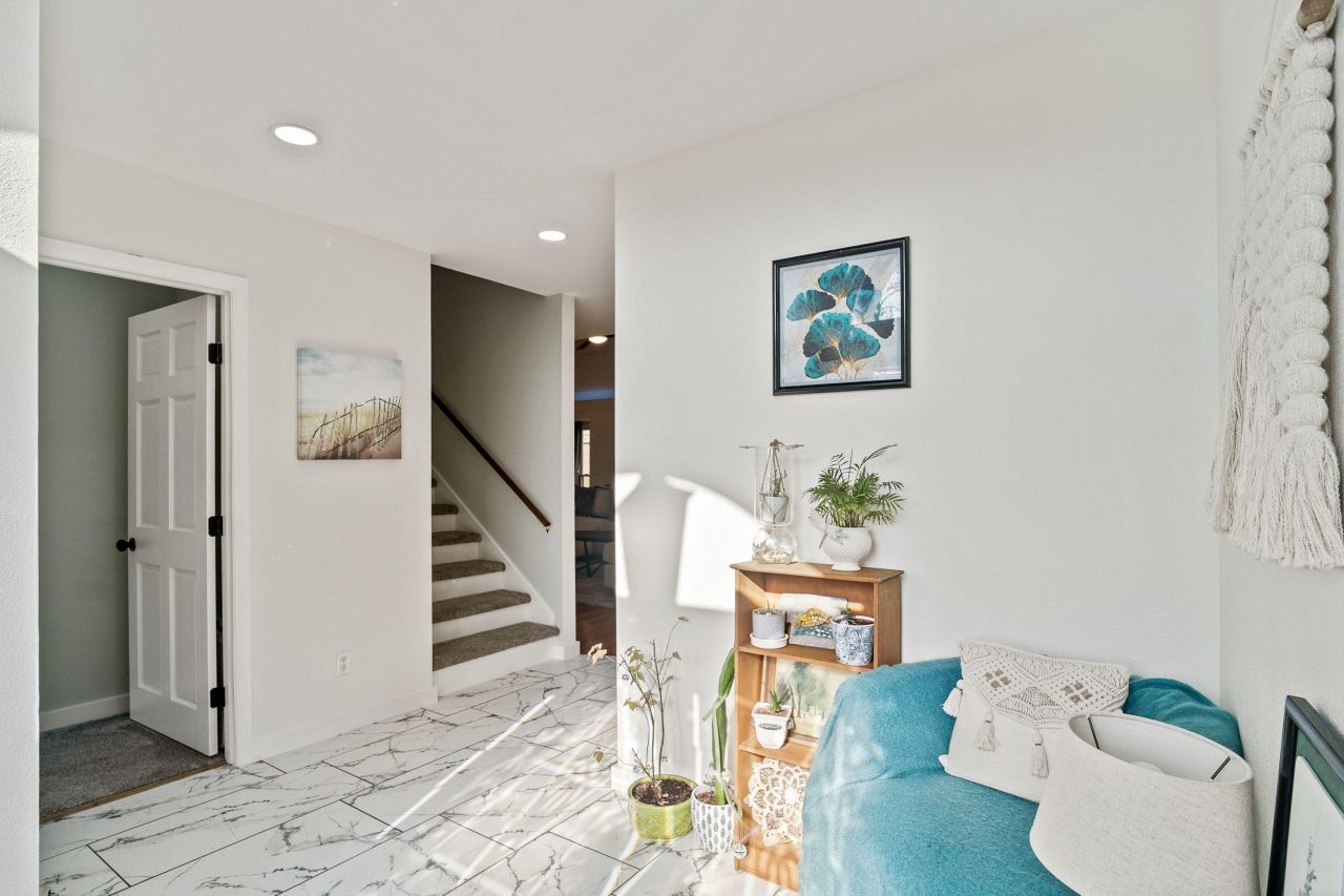 302 Santee Drive Photo 5