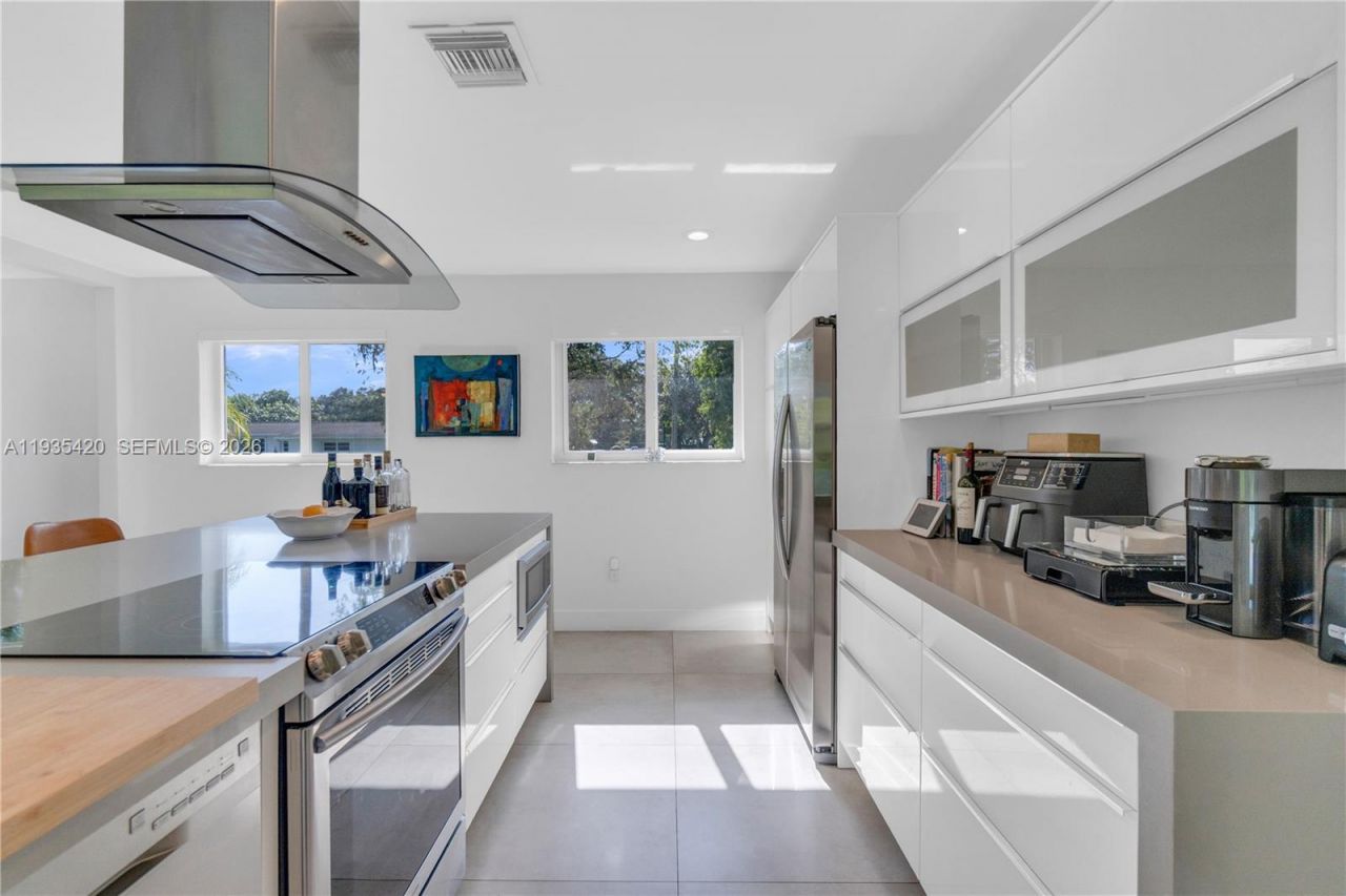 7465 SW 135th St , Pinecrest, FL 33156 Photo