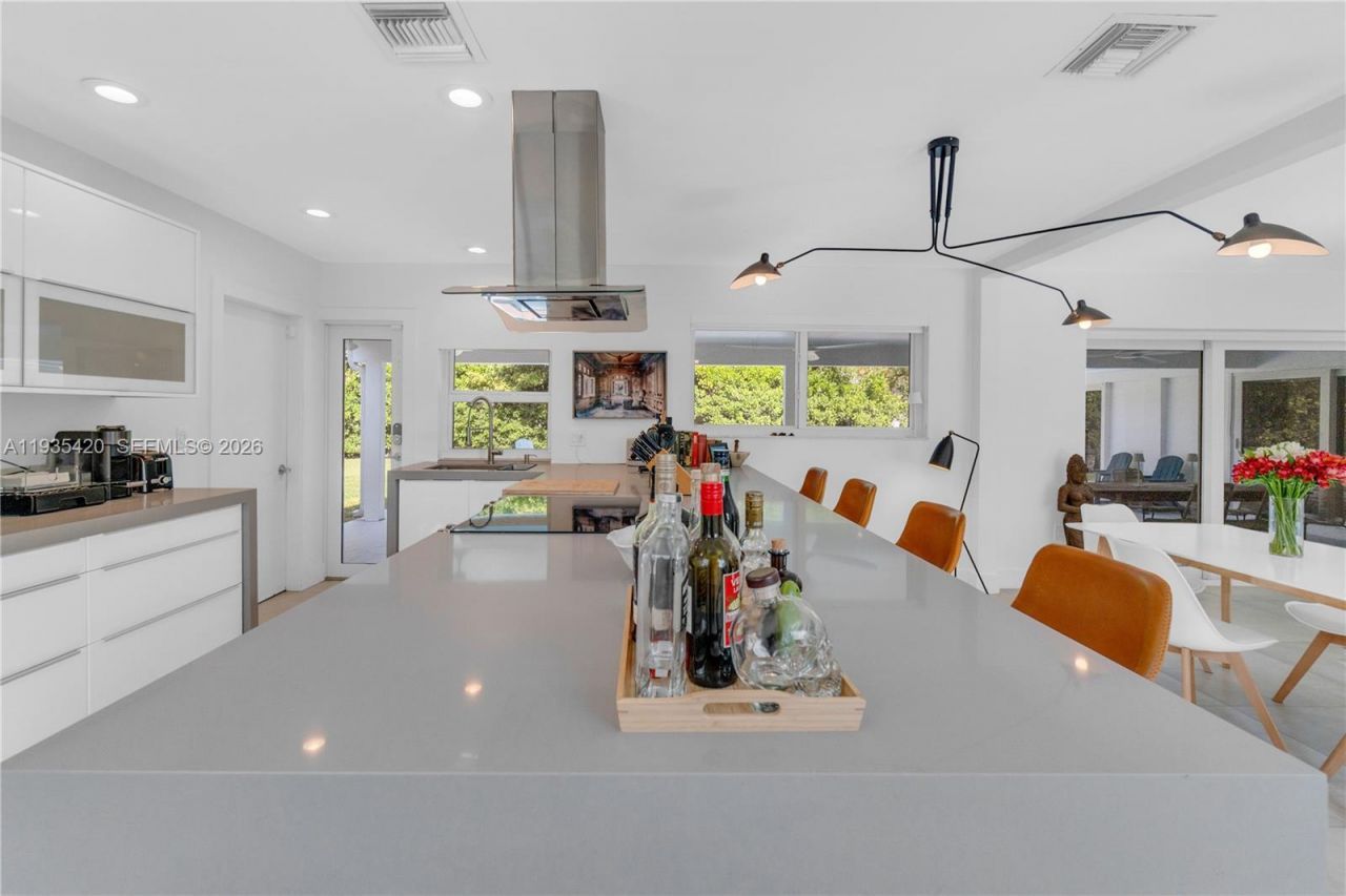 7465 SW 135th St , Pinecrest, FL 33156 Photo