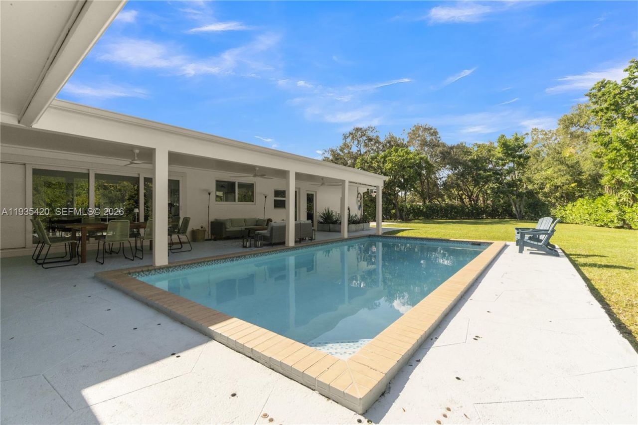 7465 SW 135th St , Pinecrest, FL 33156 Photo