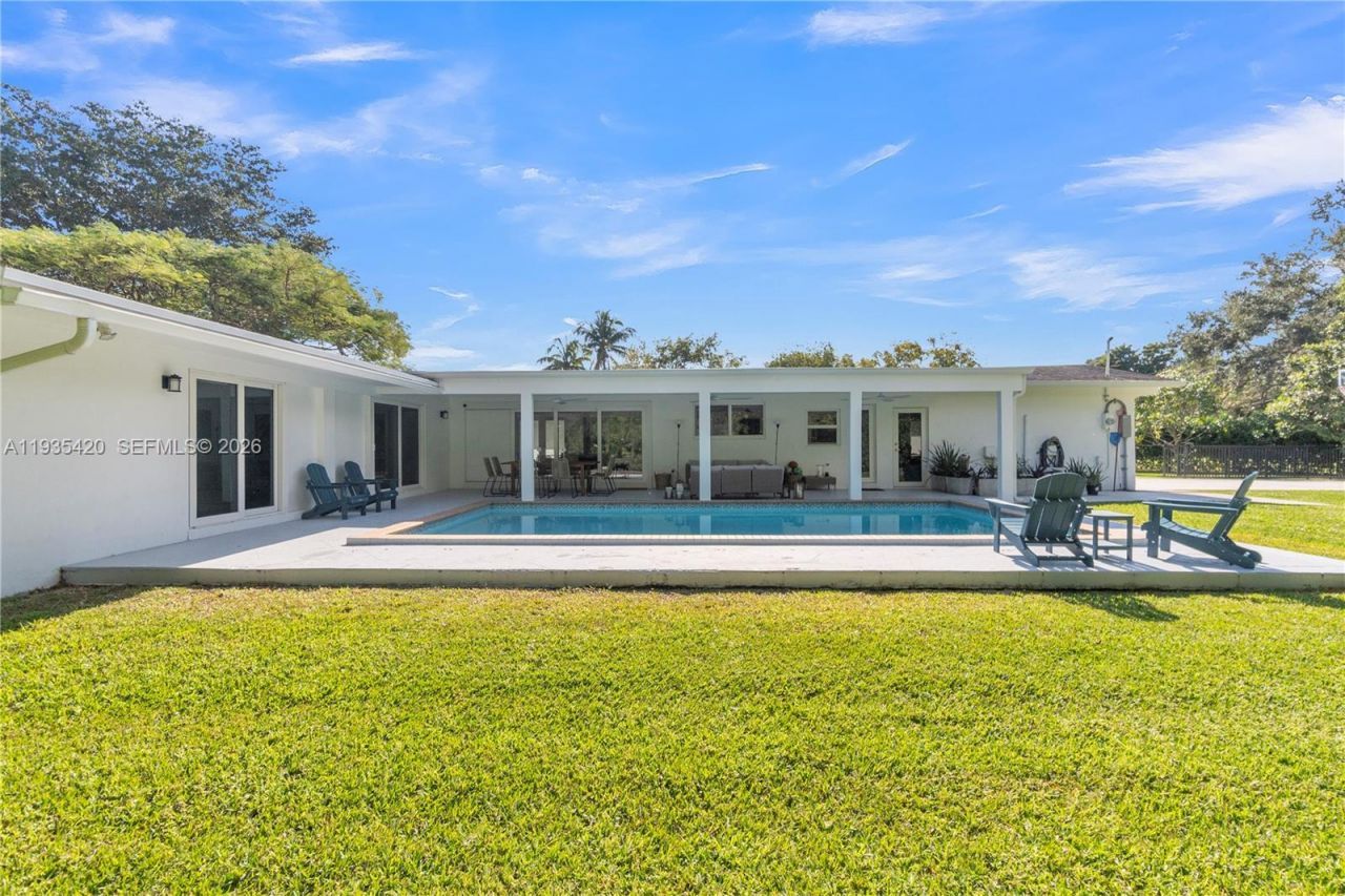 7465 SW 135th St , Pinecrest, FL 33156 Photo